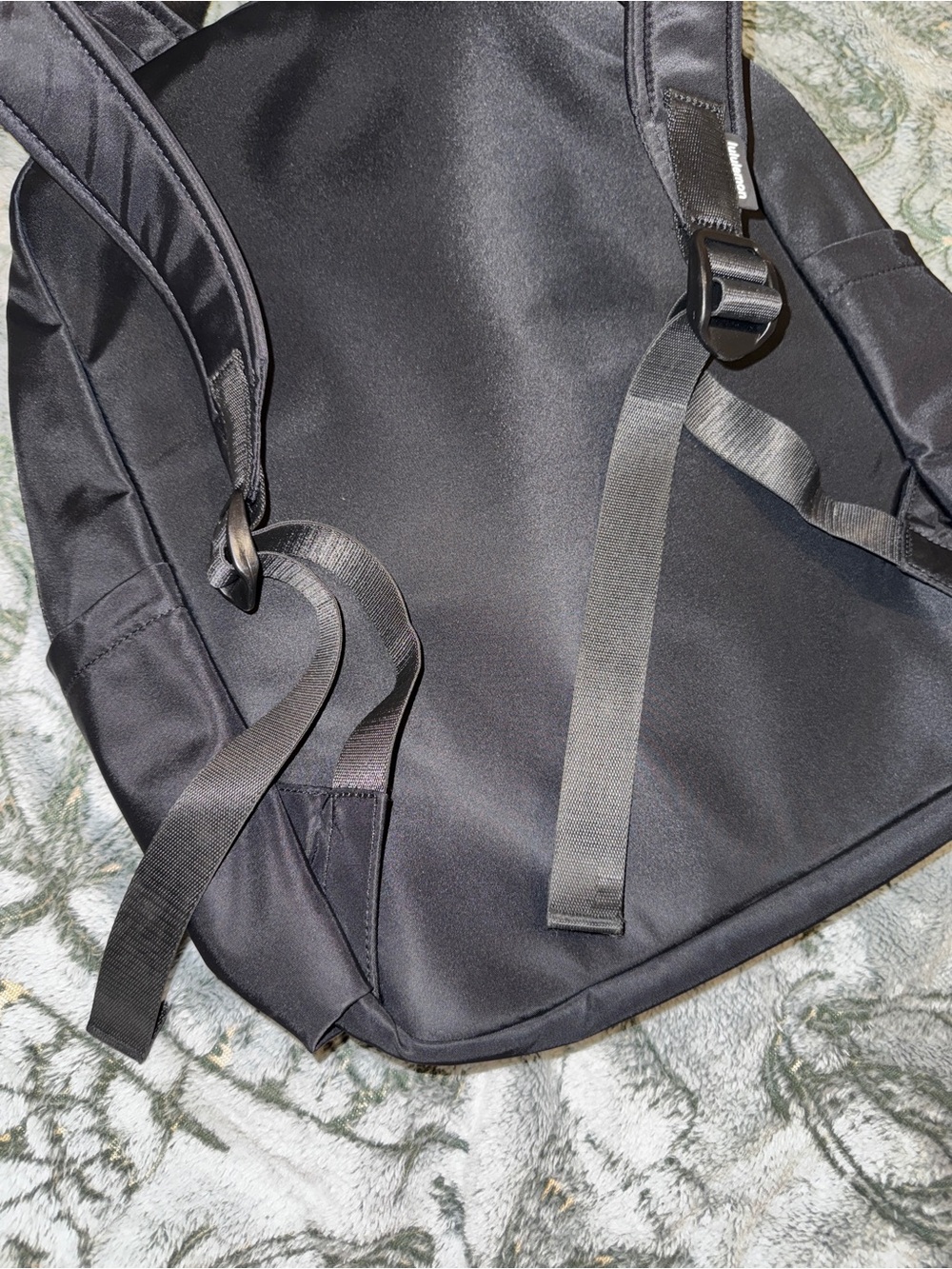 lululemon everywhere backpack 22L - Picture 7 of 12